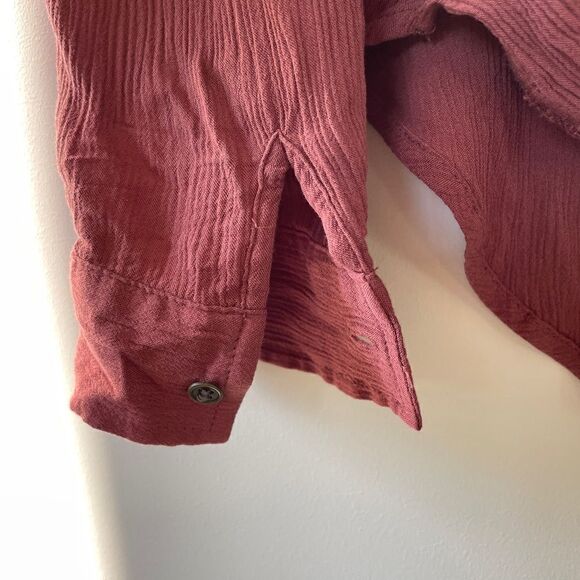 A.N.A. Rose Crepe Twist Hem Button Down S - Picture 7 of 10